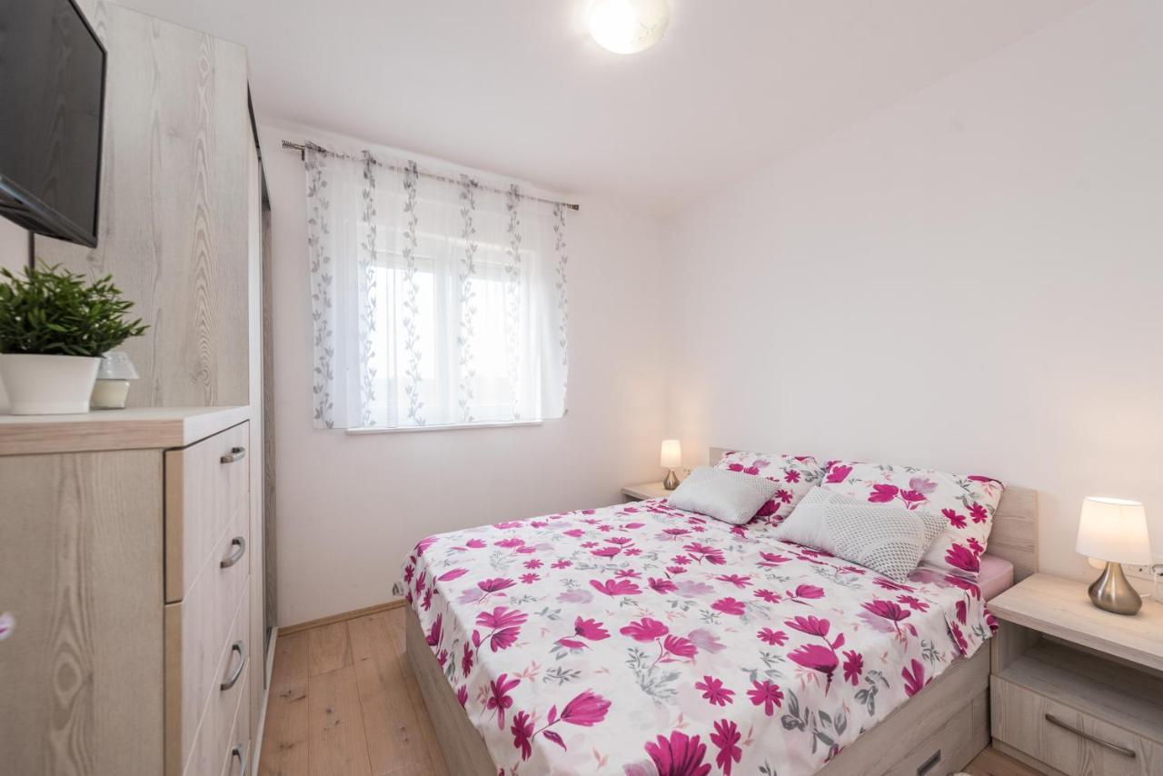 Zoran Brand New Modern Apartments Мандре Екстериор снимка