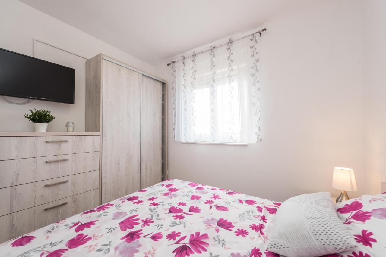Zoran Brand New Modern Apartments Мандре Екстериор снимка