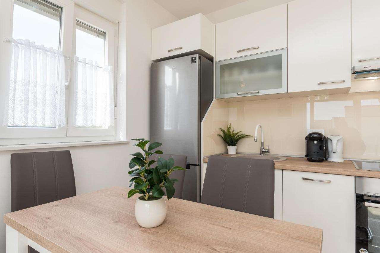 Zoran Brand New Modern Apartments Мандре Екстериор снимка